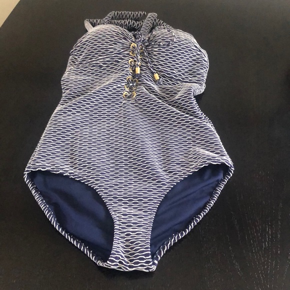 Gorgeous swimming suit! New!!! - Picture 2 of 14